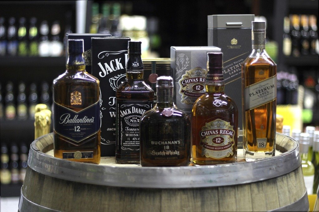 Premium whisky collection including Ballantine's, Chivas Regal, Jack Daniel's
